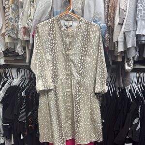 Tuckernuck Beige and White Patterned antelope dress